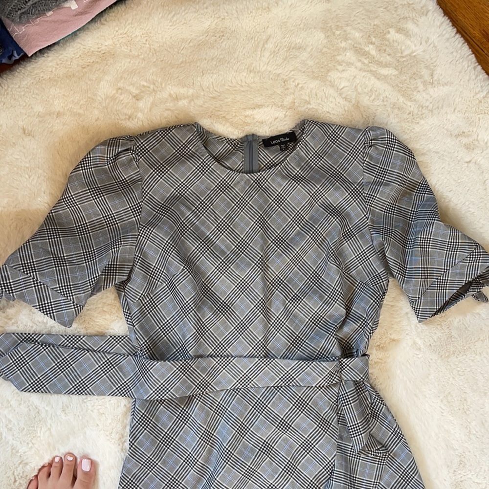 Dress - Picture 2 of 7